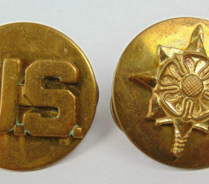 Boutons de col US "Military Intelligence Corps" ( authentique )