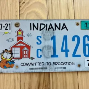 Rare plaque d'immatriculation dans l'éducation avec Garfield