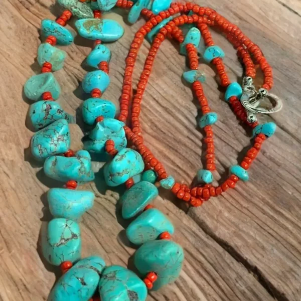 Collier en perles de rocaille rouge turquoise fabriqué à la main par les Indiens d'Amérique – Image 5